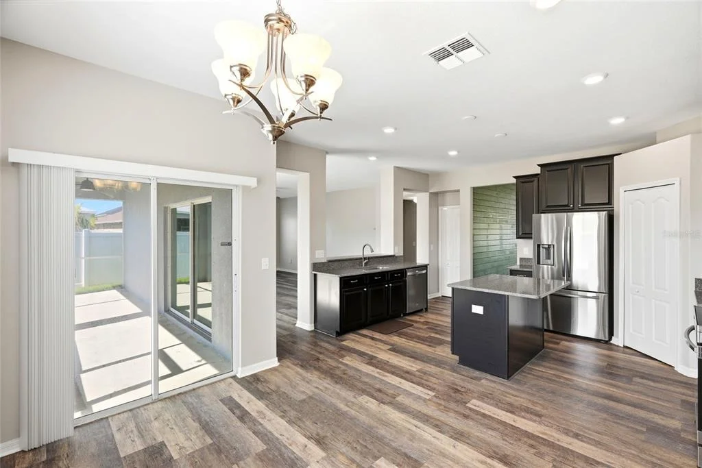 Photo of 909 MEADOW GLADE DRIVE