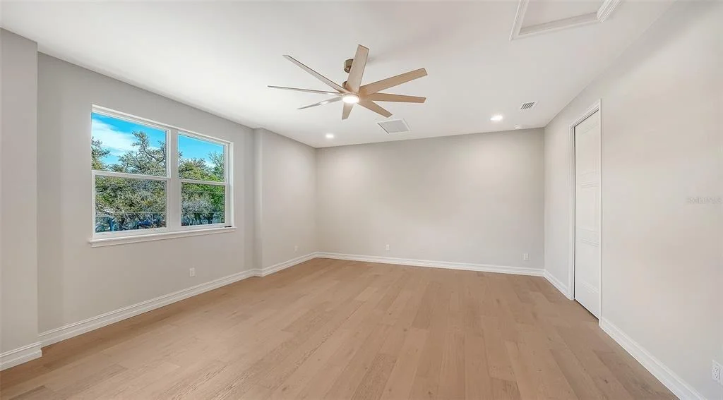 Photo of 1850 WEBBER STREET