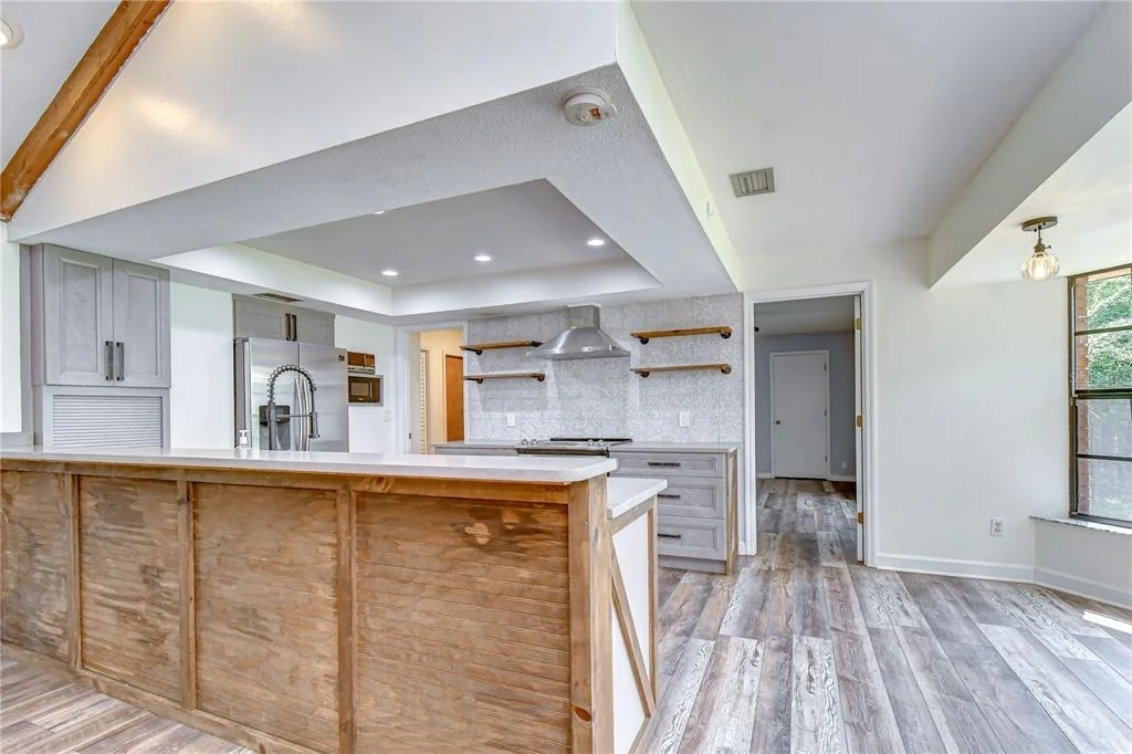 Photo of 1101 OAKRIDGE MANOR DRIVE