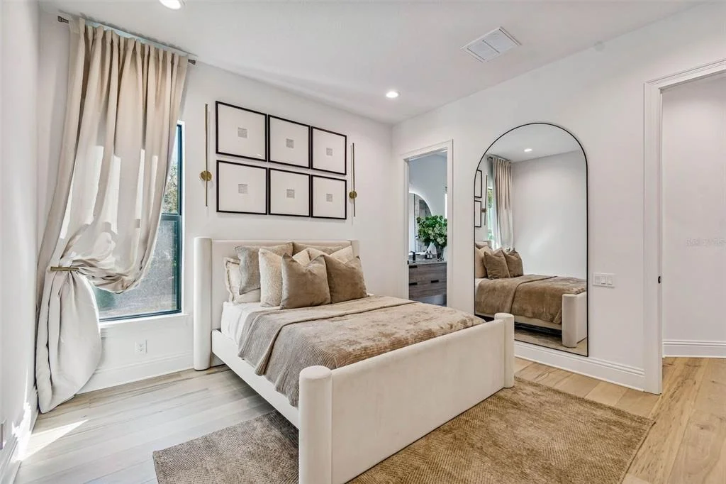 Photo of 17720 ROYAL EAGLE LANE