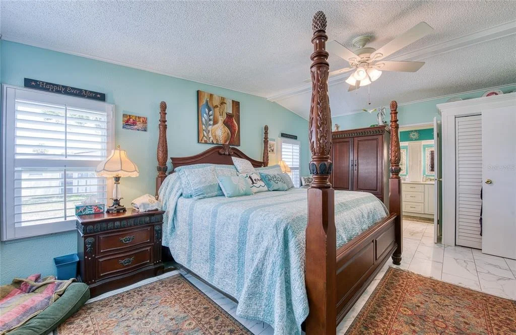 Photo of 214 DOLPHIN DRIVE N