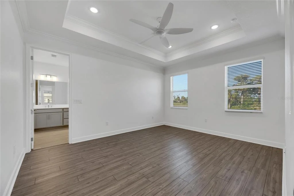 Photo of 923 SIGNET DRIVE