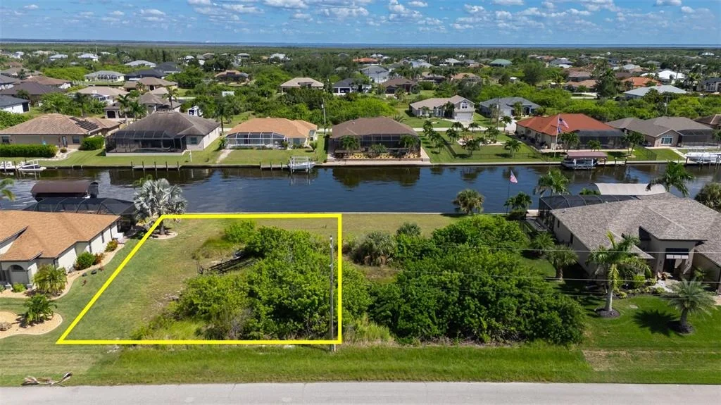 Photo of 8300 TECUMSEH CIRCLE