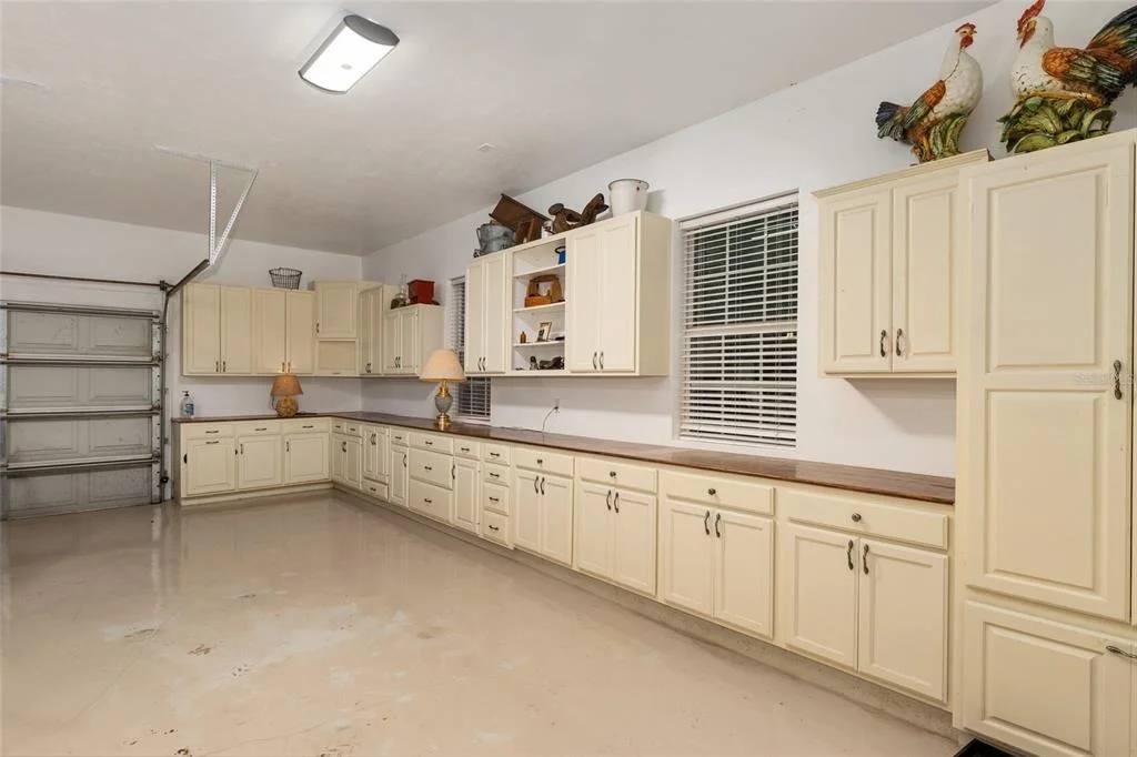 Photo of 2512 NW 58TH BOULEVARD