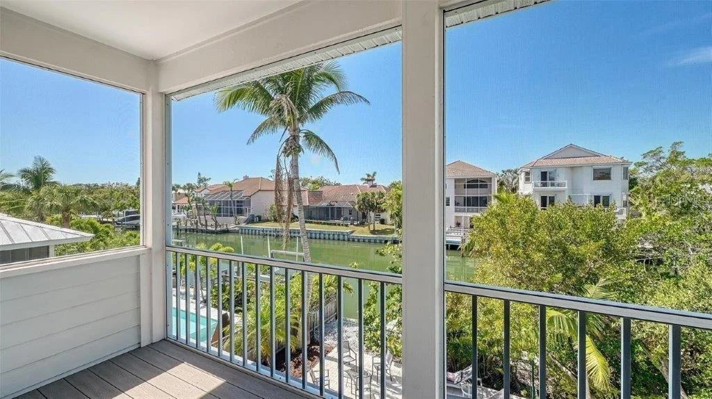 Photo of 4922 COMMONWEALTH DRIVE