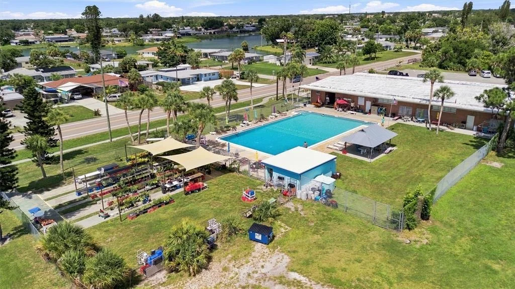 Photo of 352 LAKE ROAD