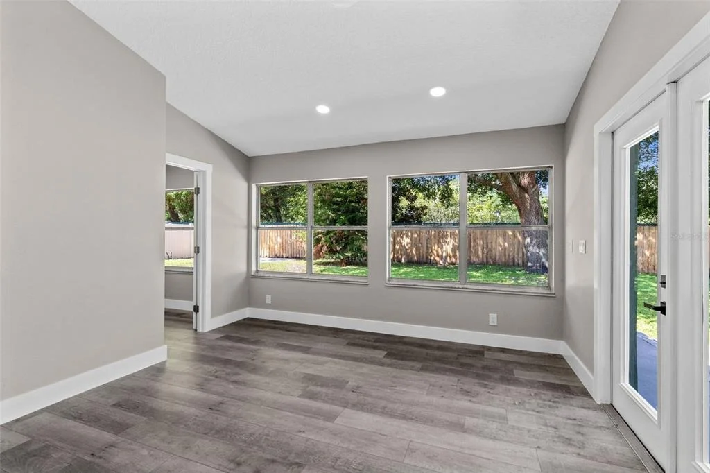 Photo of 910 WHISLER COURT