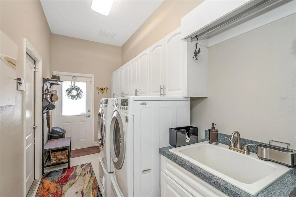 Photo of 21812 CARSON DRIVE