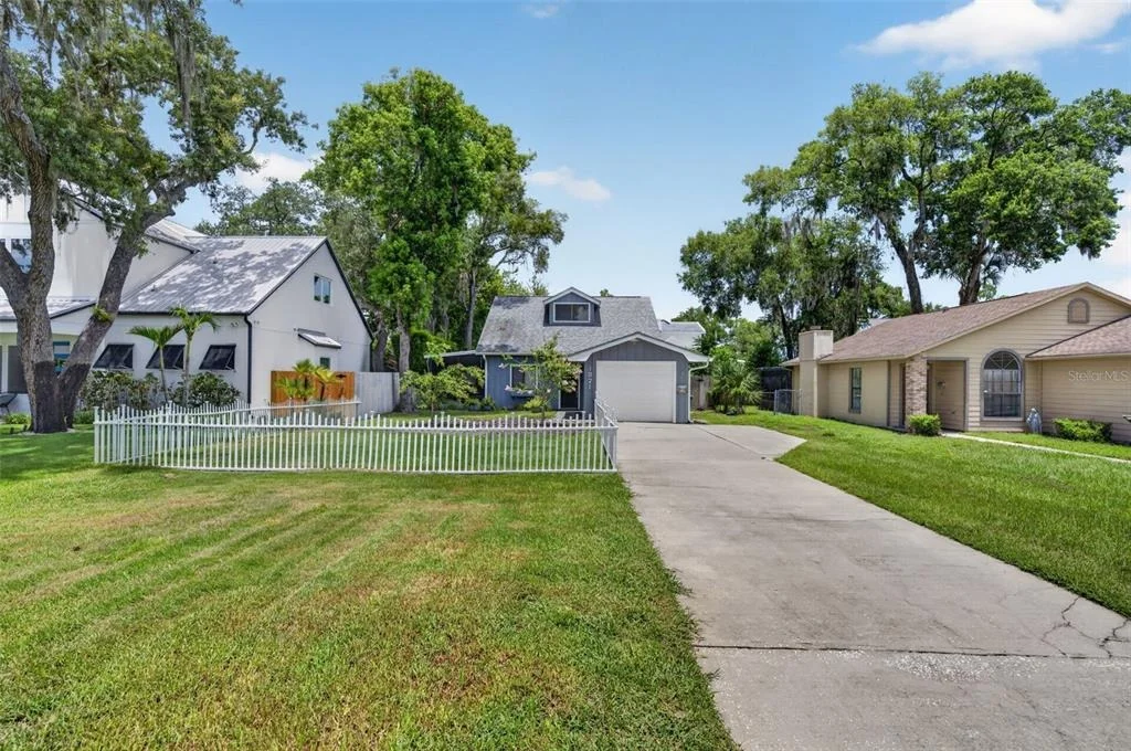 Photo of 1871 BRYAN AVENUE