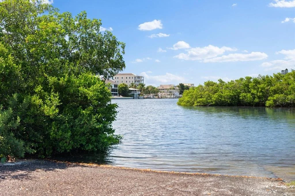 Photo of 5019 COMMONWEALTH DRIVE