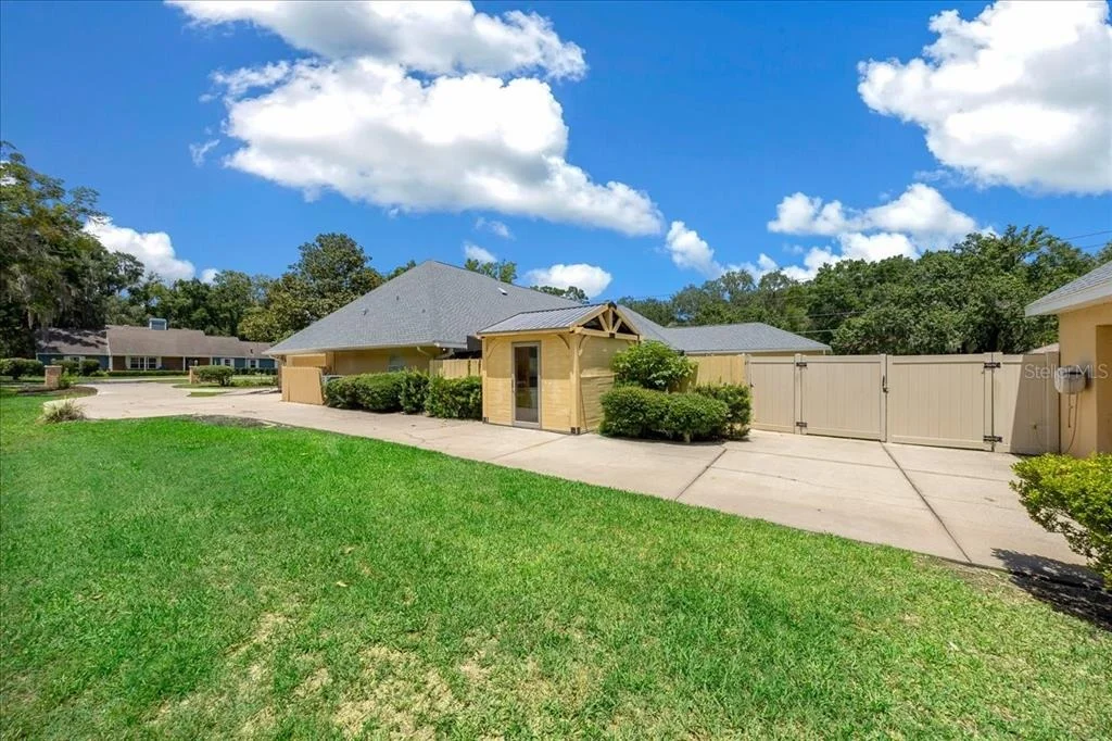 Photo of 2420 SE 15TH STREET
