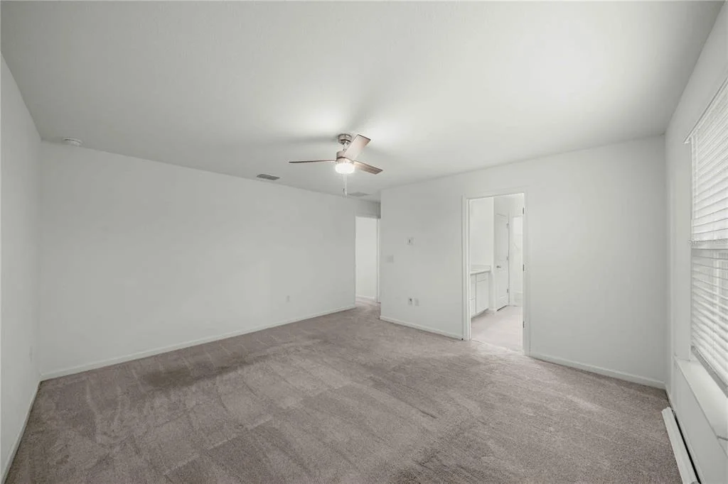 Photo of 3980 NE 34TH AVENUE