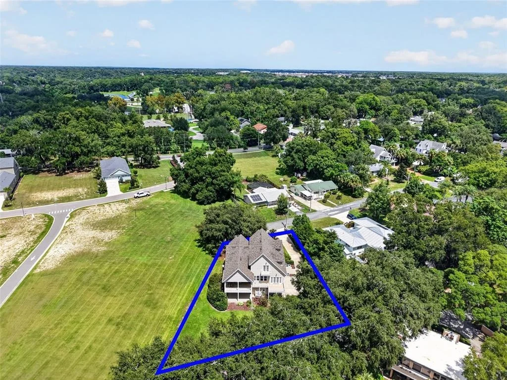 Photo of 580 W 10TH AVENUE