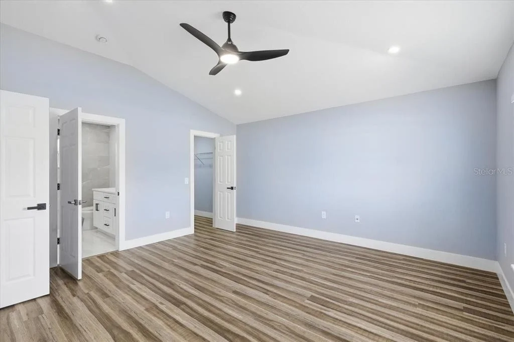 Photo of 32 EMERSON DRIVE