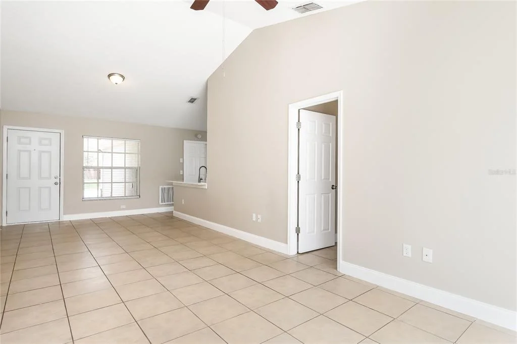 Photo of 348 WALPOLE LOOP