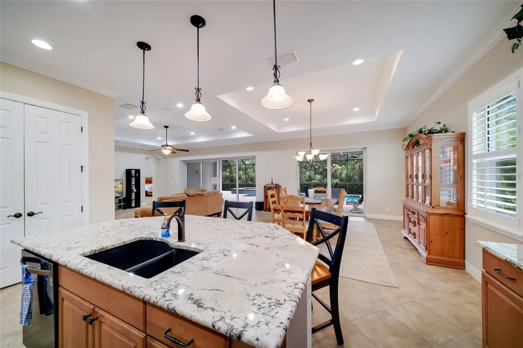 Photo of 921 RIVERSCAPE STREET
