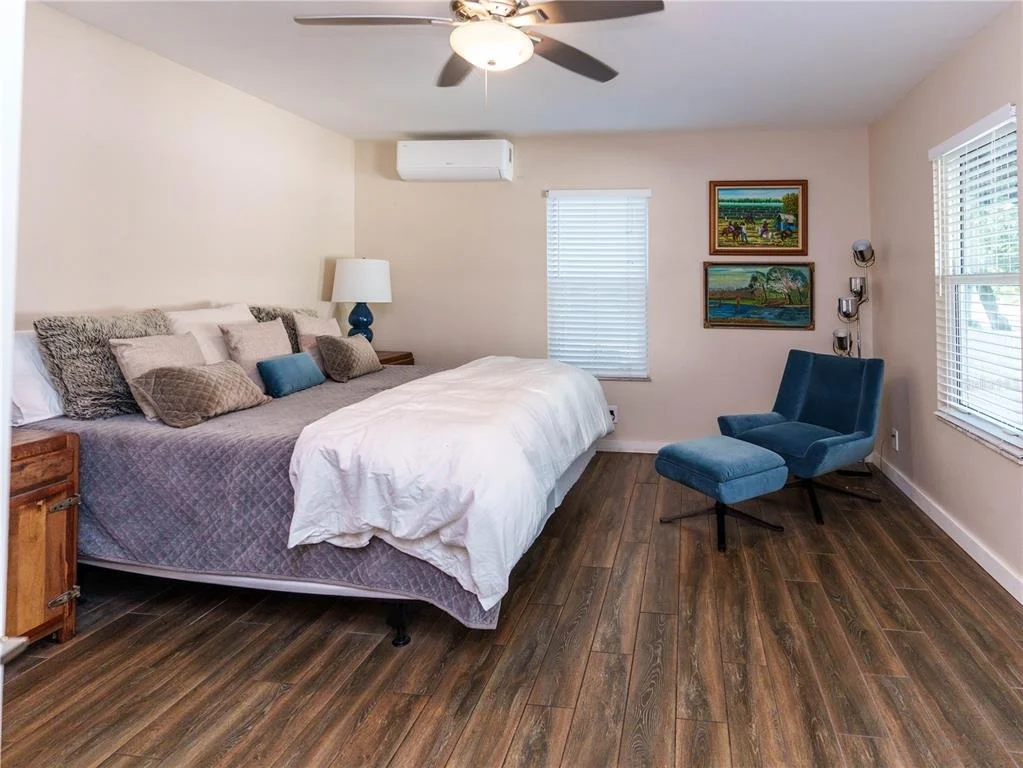 Photo of 2633 W SUNSET DRIVE