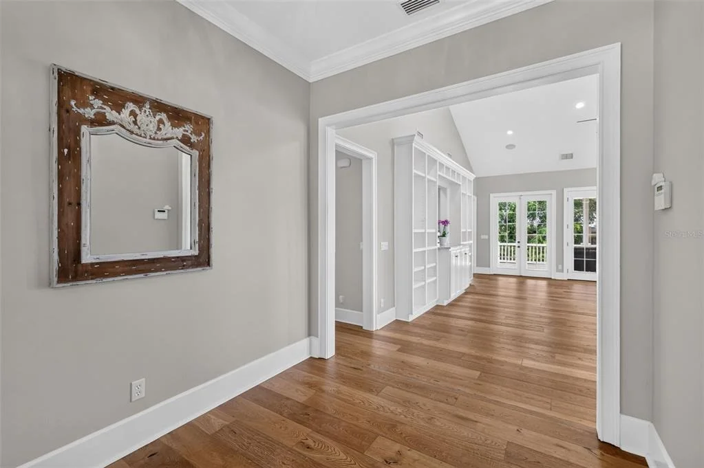 Photo of 580 W 10TH AVENUE