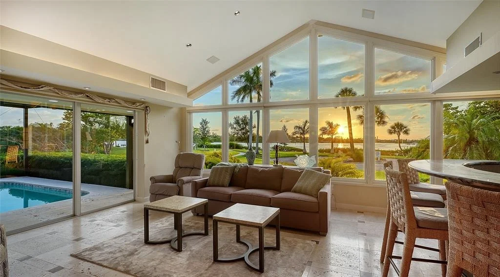 Photo of 321 LOOKOUT POINT DRIVE