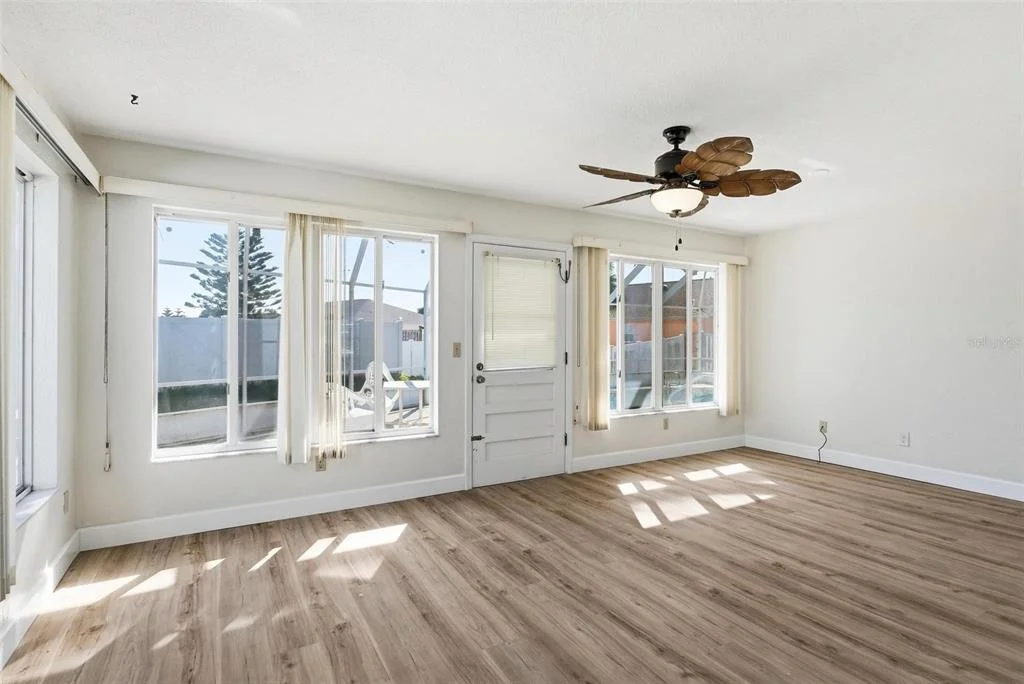 Photo of 33 E SEA HARBOR