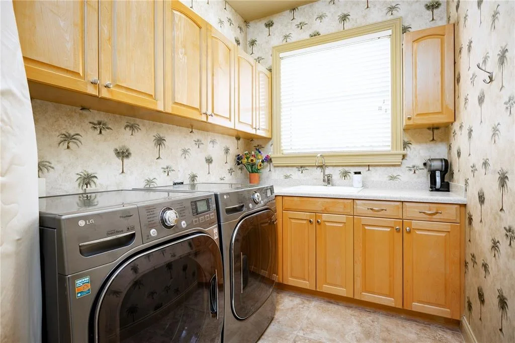 Photo of 306 HARBOR DRIVE