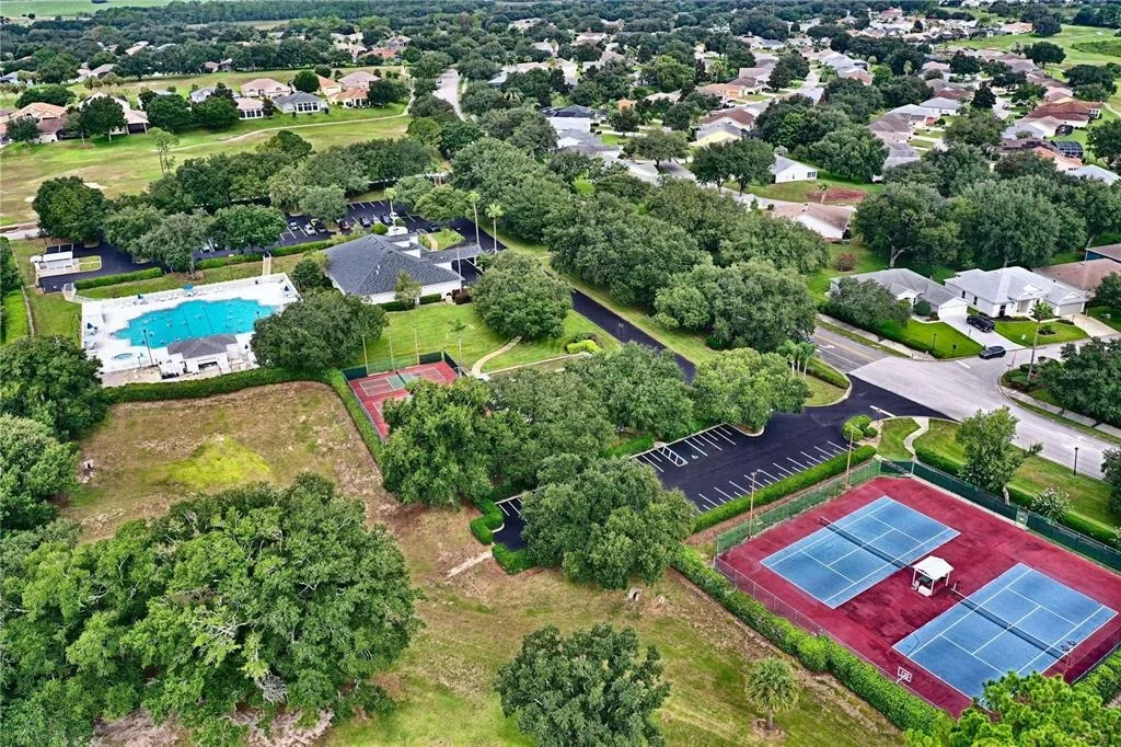 Photo of 25735 GLEN EAGLE DRIVE