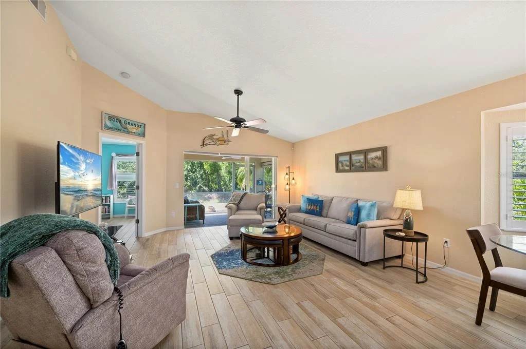 Photo of 310 ISLAMORADA BOULEVARD