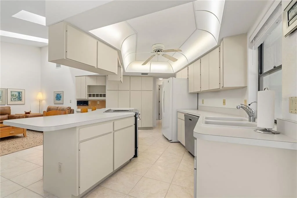 Photo of 308 COLONY POINT DRIVE