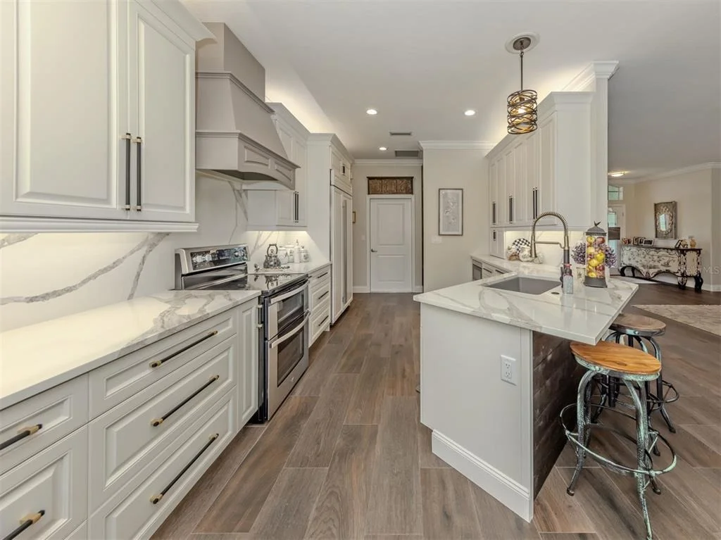 Photo of 143 WAYFOREST DRIVE