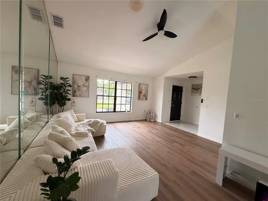 Photo of 8185 PHILATELIC DRIVE