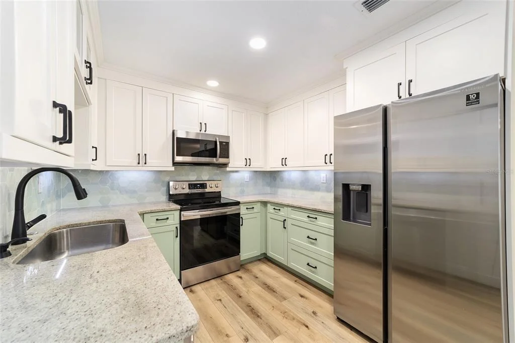 Photo of 825 SE 13TH STREET