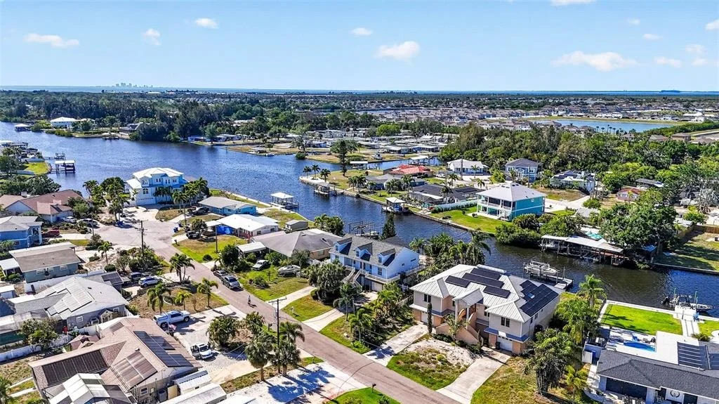 Photo of 821 BLUE HERON BOULEVARD