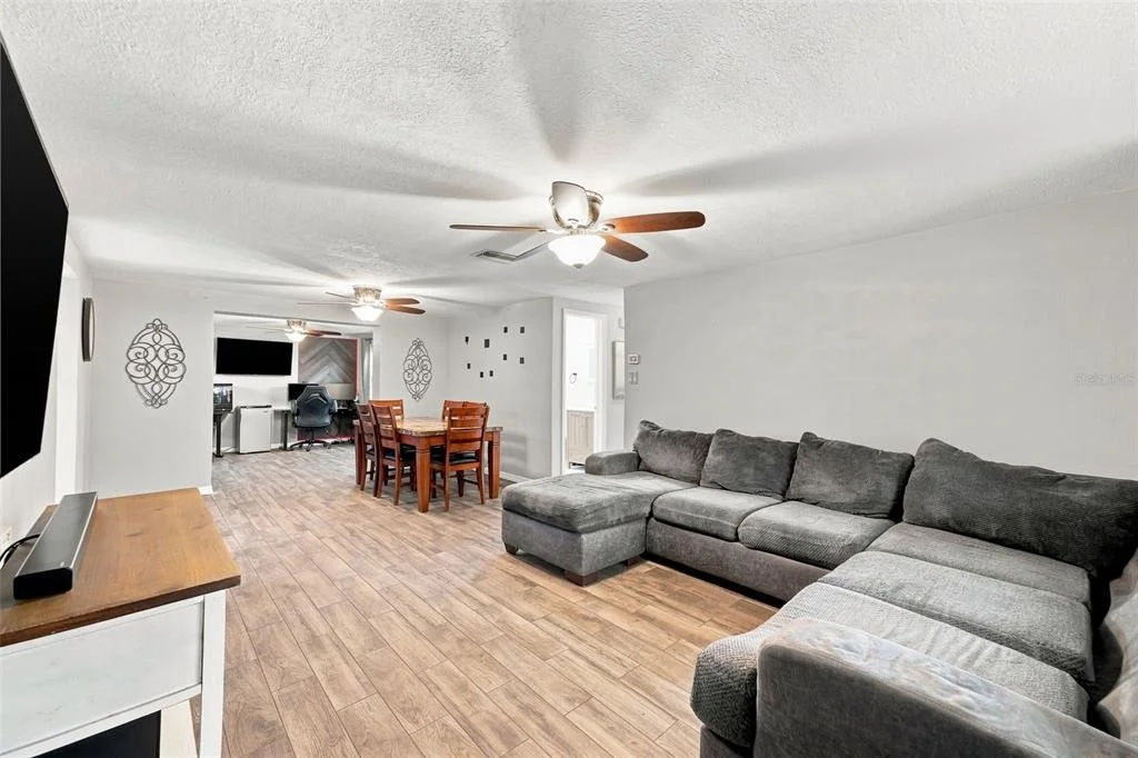 Photo of 4108 REDWING DRIVE