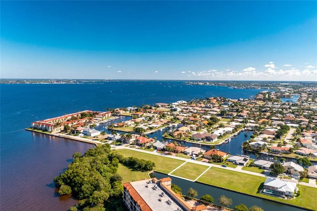 Photo of 65 COLONY POINT DRIVE