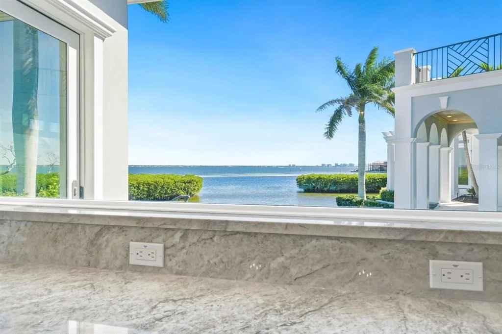 Photo of 560 HARBOR POINT ROAD