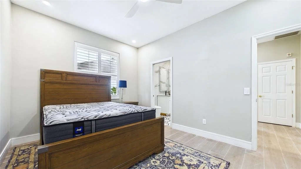 Photo of 7225 RIVER FOREST LANE