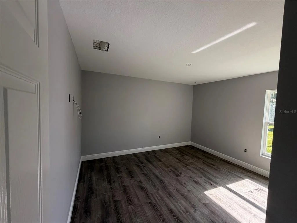 Photo of 865 SE 28TH STREET
