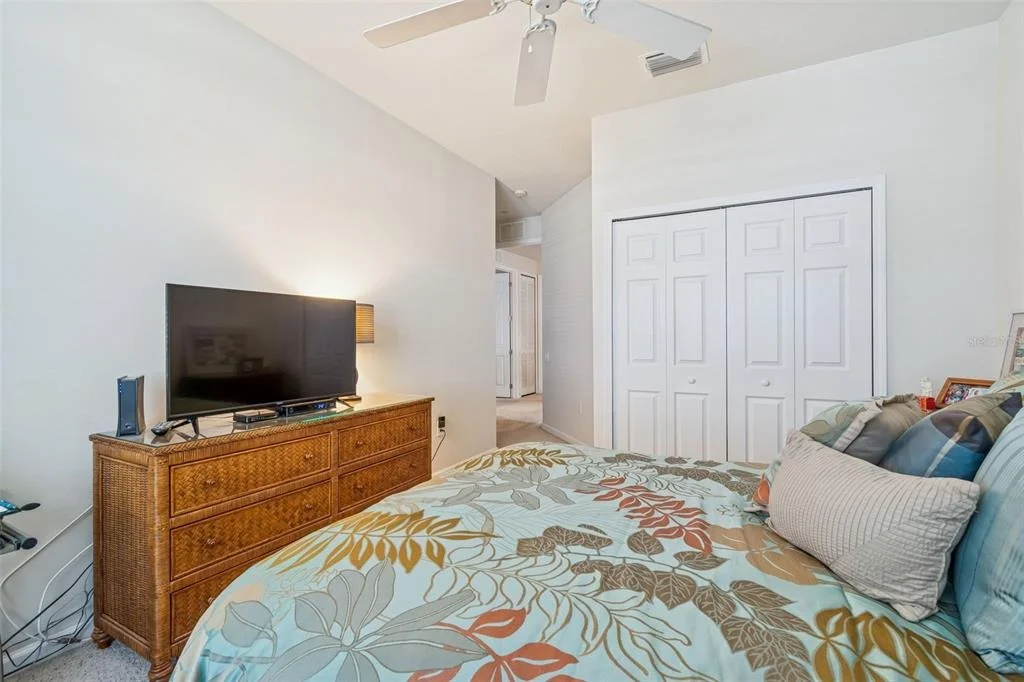 Photo of 894 LANTERN WAY