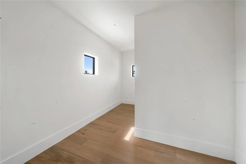 Photo of 626 BUTTONWOOD DRIVE