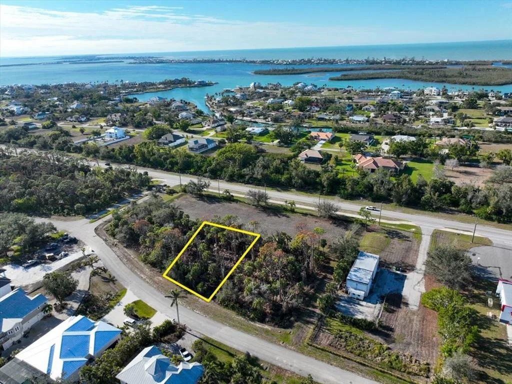 Photo of 10081 CREEKSIDE DRIVE