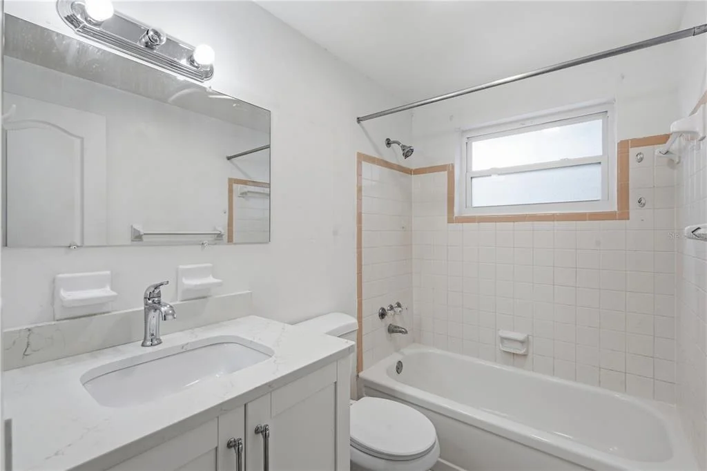 Photo of 2122 HOLIDAY DRIVE