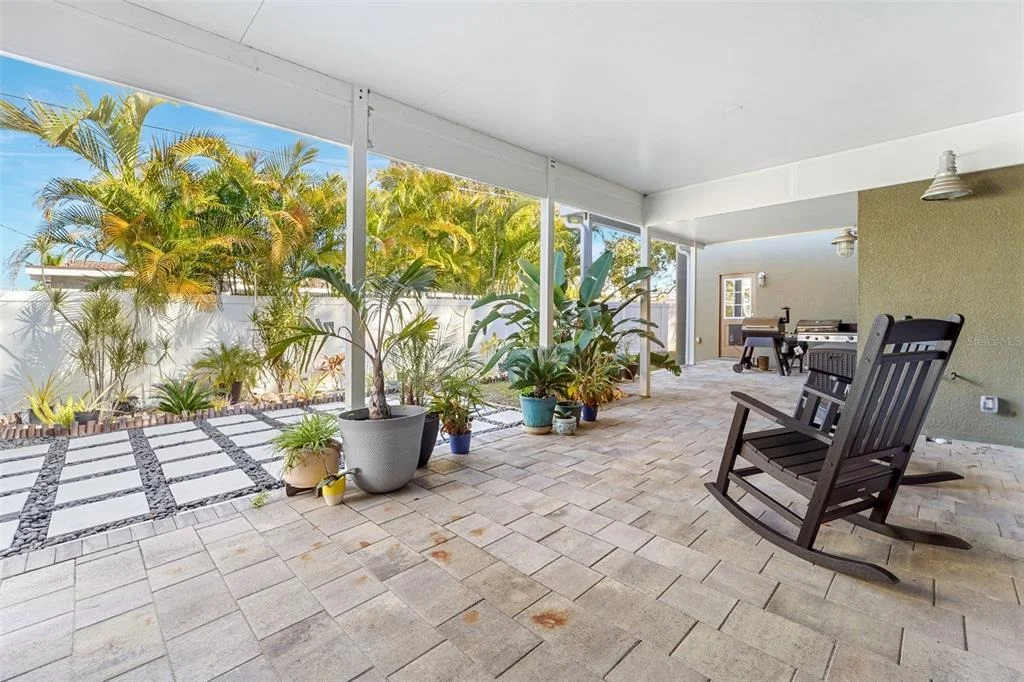 Photo of 3595 FLORAL DRIVE