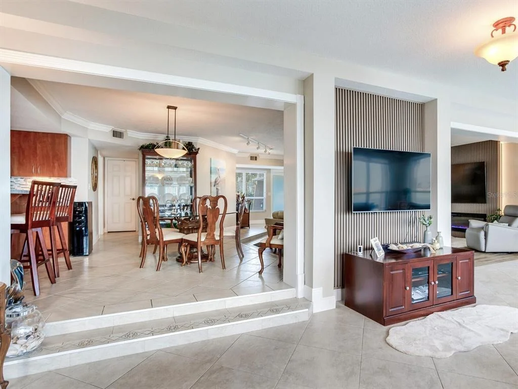 Photo of Unit B at 210 DOLPHIN POINT