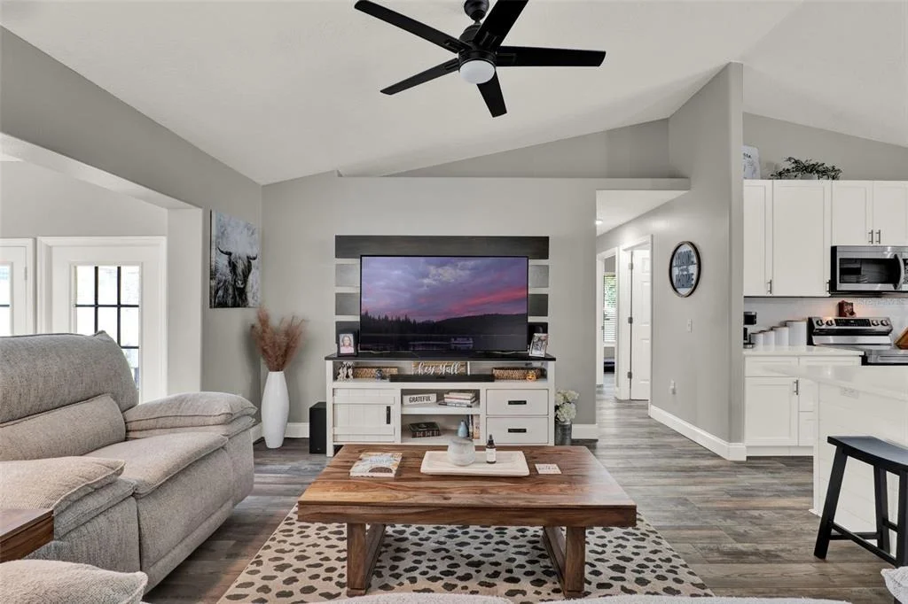 Photo of 341 PINE SHADOW LANE
