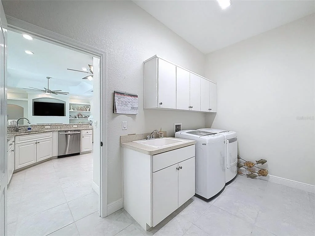 Photo of 1321 VALIANT AVENUE