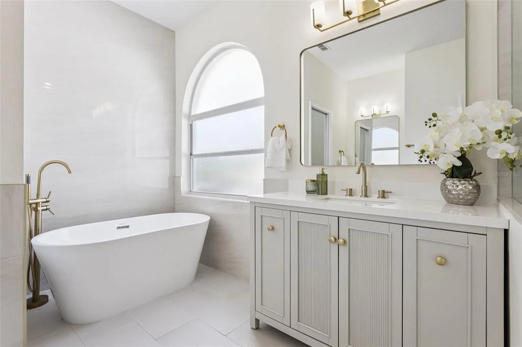 Photo of 16413 ARROWHEAD TRL