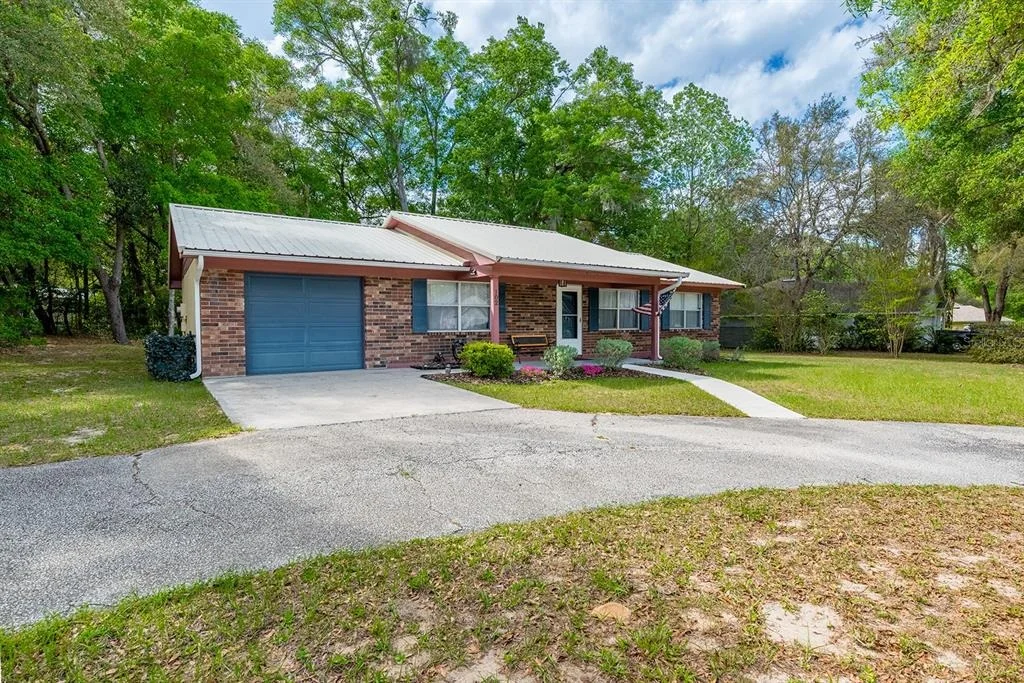 Photo of 102 SWANS NEST CIRCLE