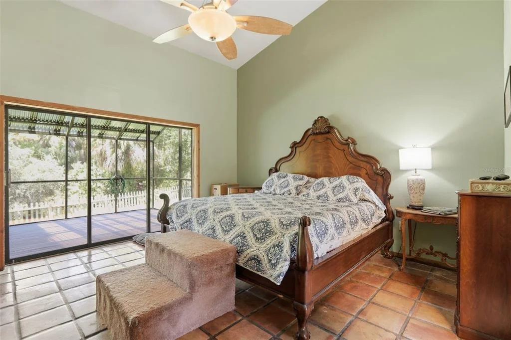 Photo of 881 PINTO CIRCLE