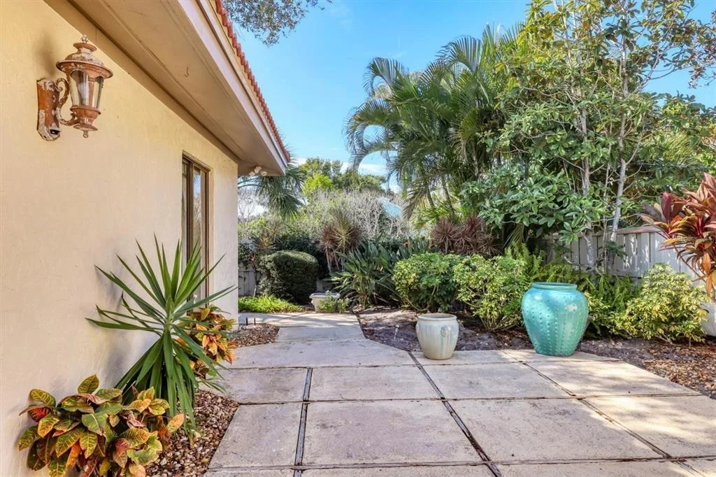 Photo of 6412 SUN EAGLE LANE