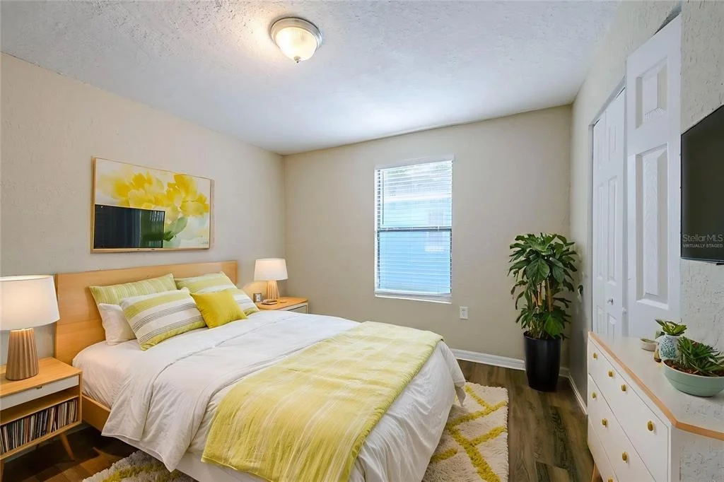 Photo of 523 CARVER BOULEVARD